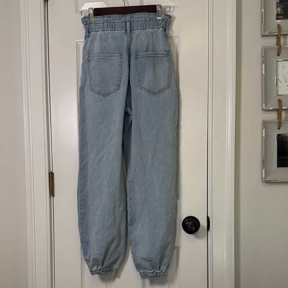 Express Super High Rise Jogger Jeans Light Wash Denim Paperbag Waist Fit sz 0 - Picture 8 of 11